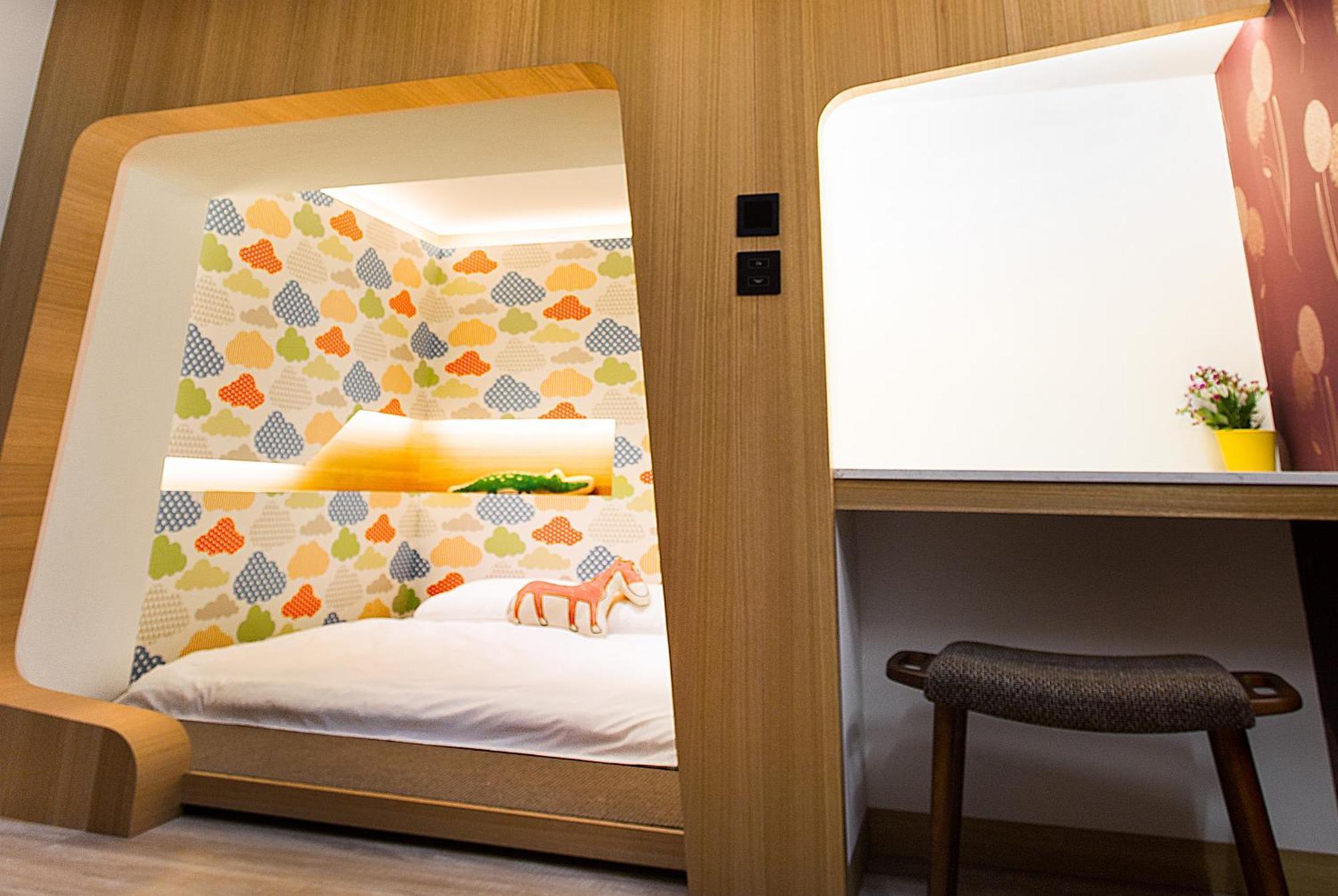 Check Inn Taichung Zhongshan Extérieur photo