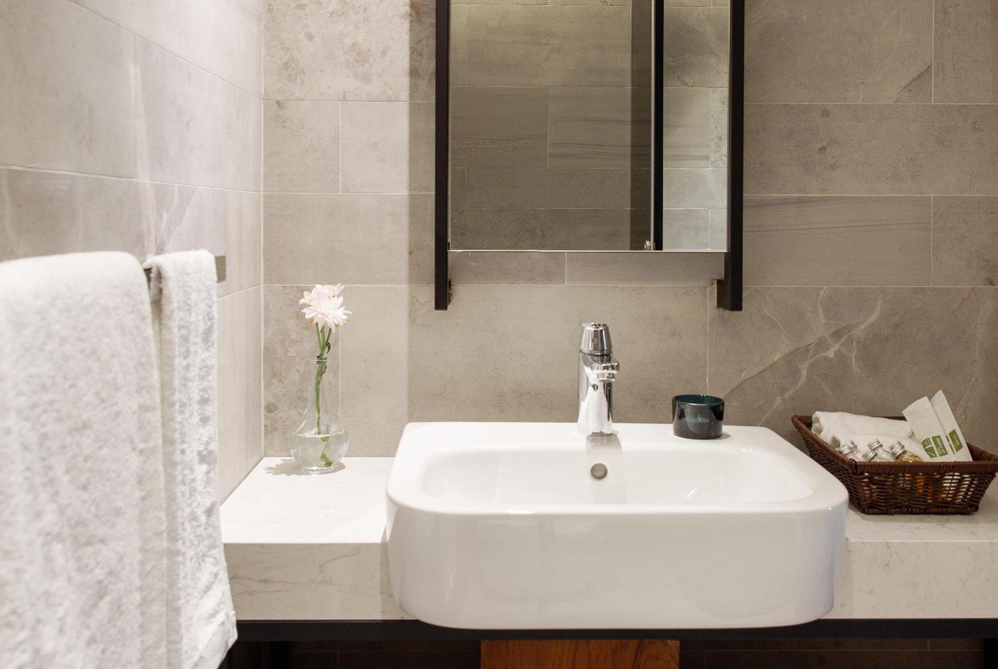 Check Inn Taichung Zhongshan Extérieur photo