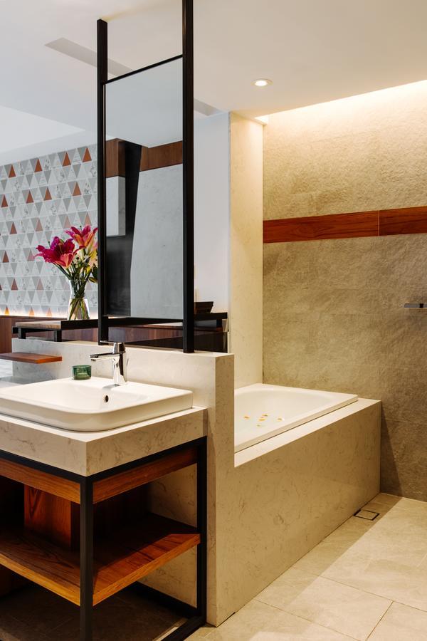 Check Inn Taichung Zhongshan Extérieur photo