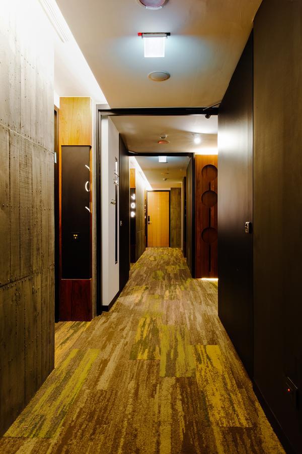 Check Inn Taichung Zhongshan Extérieur photo